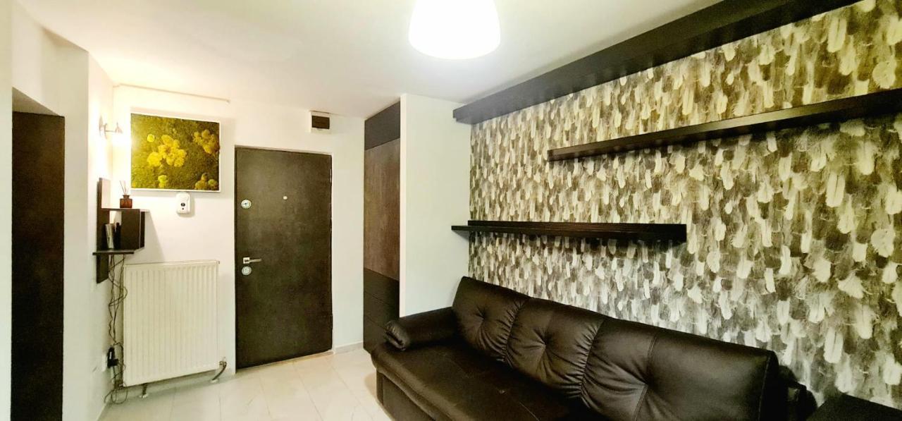 Emma Accommodation - Clean And Comfortable Apartment Ιάσιο Εξωτερικό φωτογραφία